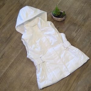 Small NY & Co white puffer vest w/detachable hood